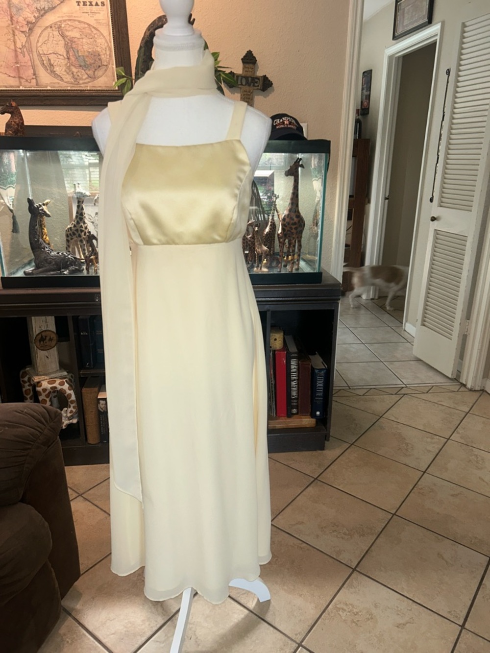 Night Way Collections Light Yellow Satin and Chiffon Dress w/ Scarf. Size 6